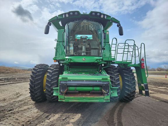 2022 John Deere S780 Combine