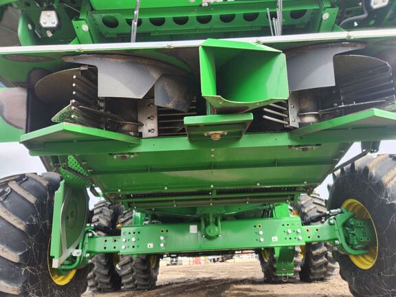 2022 John Deere S780 Combine