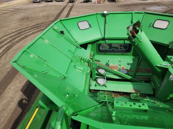 2022 John Deere S780 Combine