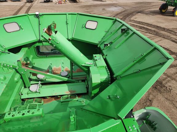 2022 John Deere S780 Combine
