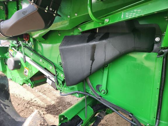 2022 John Deere S780 Combine