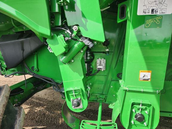 2022 John Deere S780 Combine