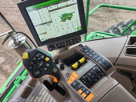 2022 John Deere S780 Combine
