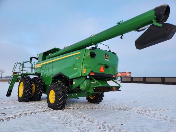 2025 John Deere S7 700 Combine