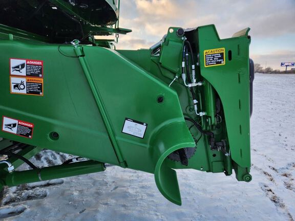 2025 John Deere S7 700 Combine