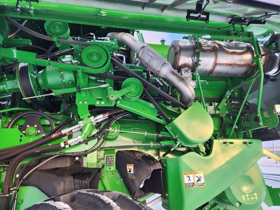 2025 John Deere S7 700 Combine
