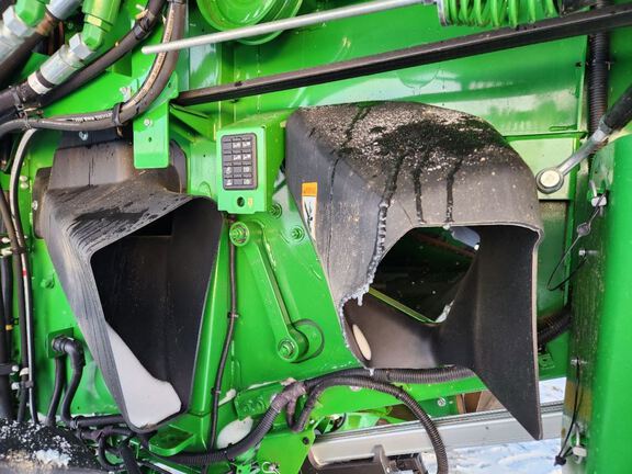 2025 John Deere S7 700 Combine