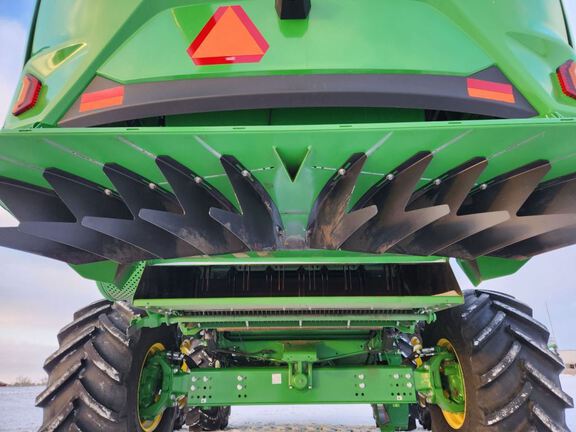 2025 John Deere S7 700 Combine