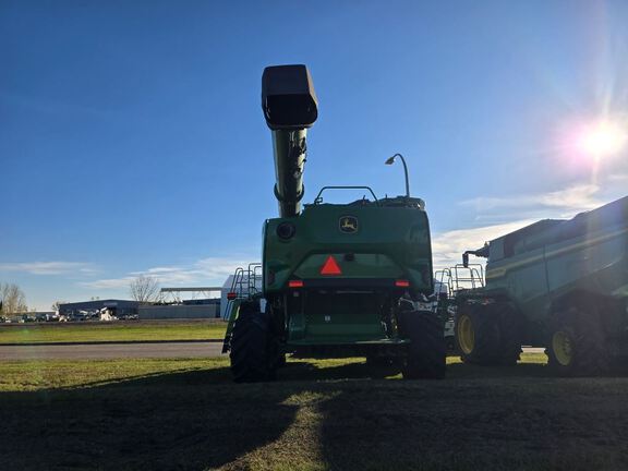 2025 John Deere S7 800 Combine
