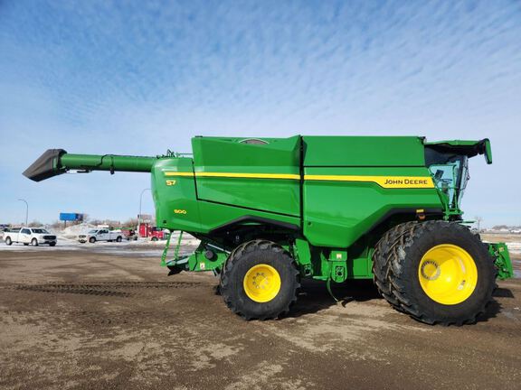 2025 John Deere S7 800 Combine