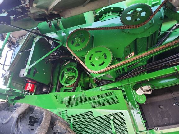 2025 John Deere S7 800 Combine