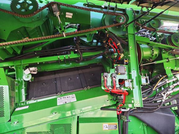 2025 John Deere S7 800 Combine