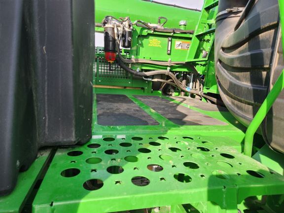 2025 John Deere S7 800 Combine