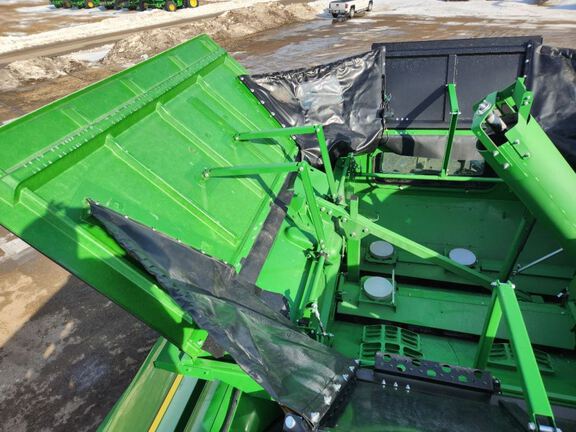 2025 John Deere S7 800 Combine