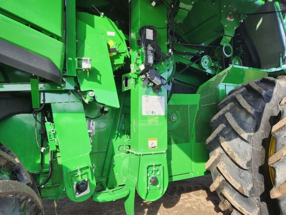 2025 John Deere S7 800 Combine