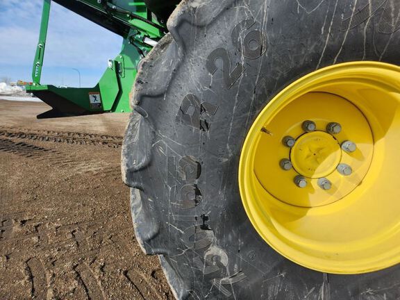 2025 John Deere S7 800 Combine