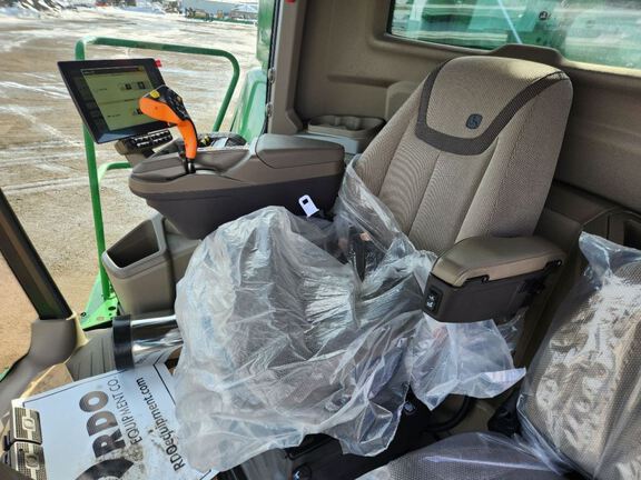 2025 John Deere S7 800 Combine