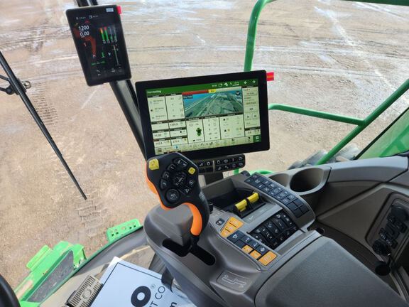 2025 John Deere S7 800 Combine