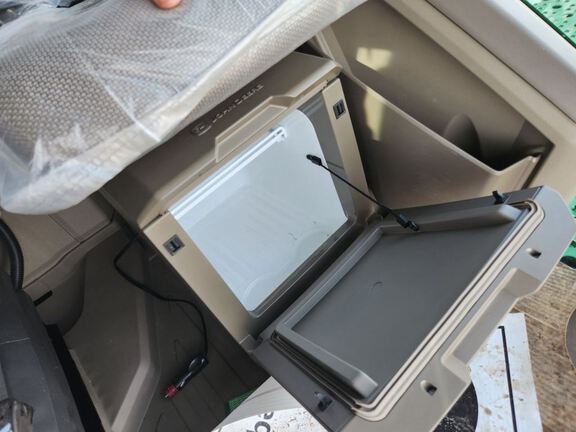 2025 John Deere S7 800 Combine