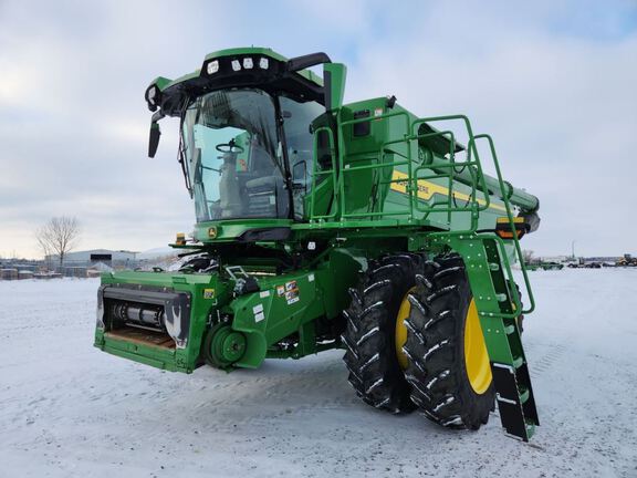 2025 John Deere S7 700 Combine