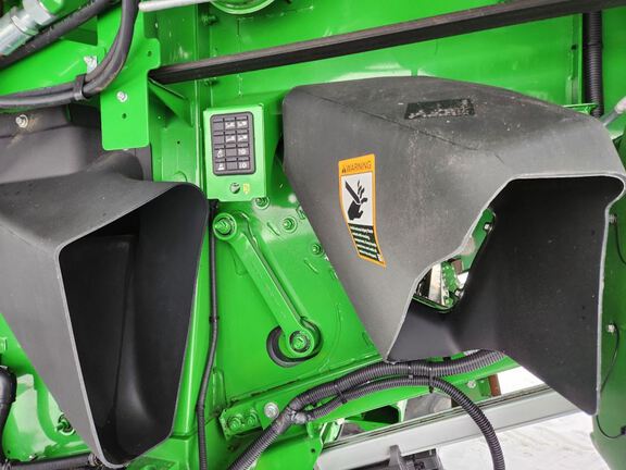 2025 John Deere S7 700 Combine