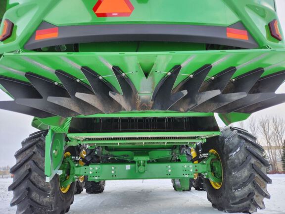 2025 John Deere S7 700 Combine