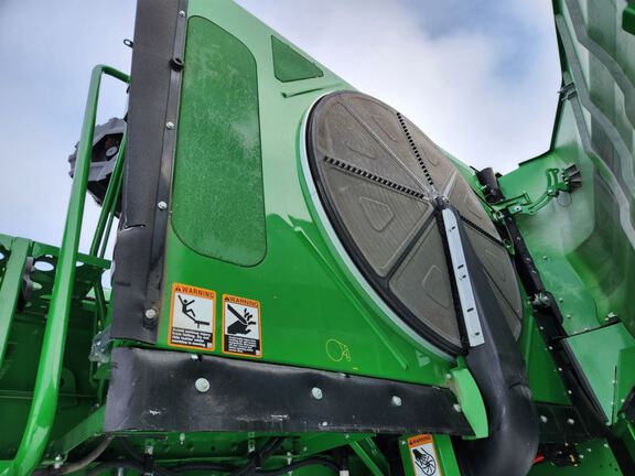 2025 John Deere S7 700 Combine