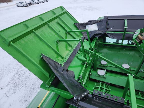 2025 John Deere S7 700 Combine