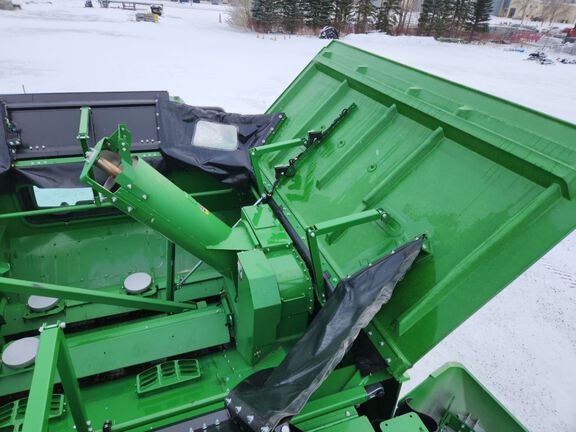 2025 John Deere S7 700 Combine