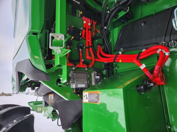 2025 John Deere S7 700 Combine