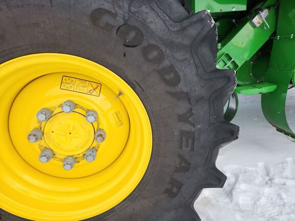 2025 John Deere S7 700 Combine