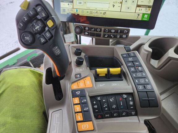 2025 John Deere S7 700 Combine