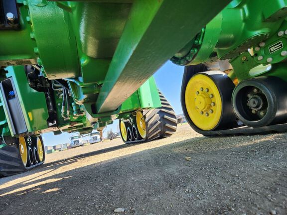 2023 John Deere 9RX 590 Tractor Rubber Track