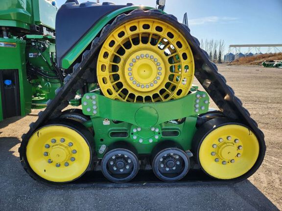 2023 John Deere 9RX 590 Tractor Rubber Track