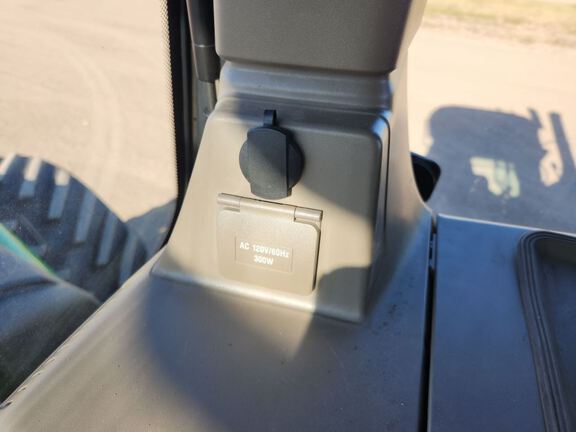 2023 John Deere 9RX 590 Tractor Rubber Track