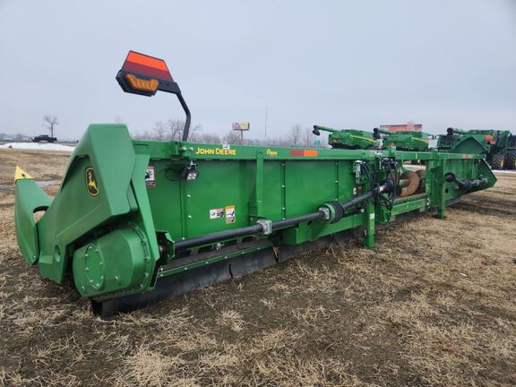 2023 John Deere C18R Header Corn Head