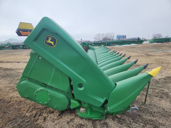 2023 John Deere C18R Header Corn Head