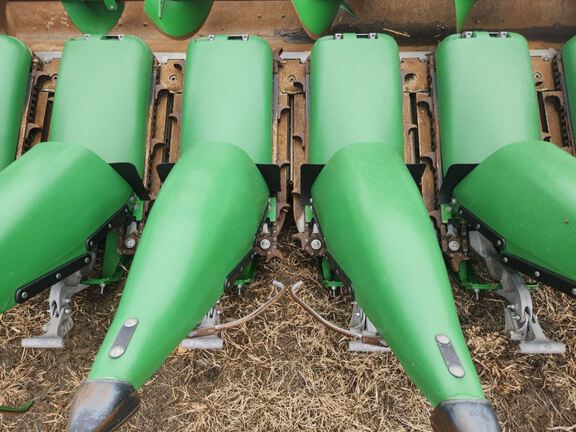 2023 John Deere C18R Header Corn Head