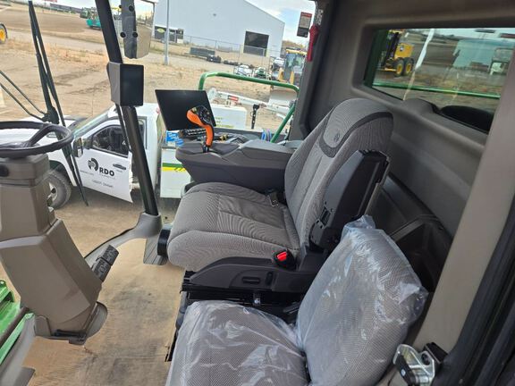 2025 John Deere S7 800 Combine