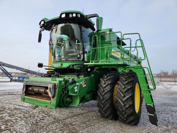 2025 John Deere S7 800 Combine
