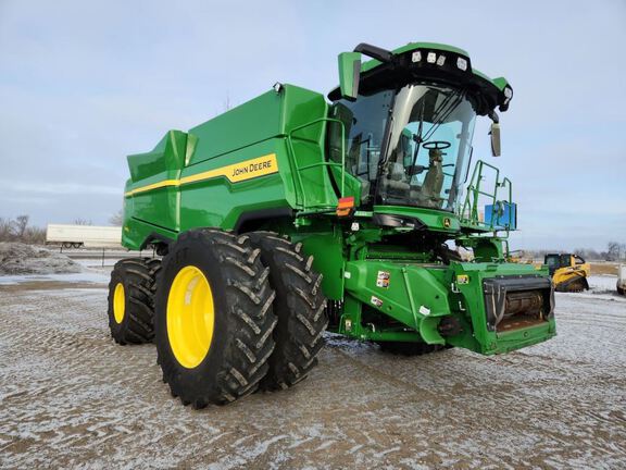 2025 John Deere S7 800 Combine