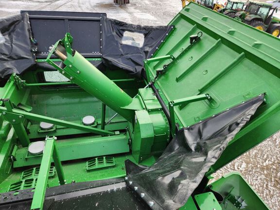 2025 John Deere S7 800 Combine