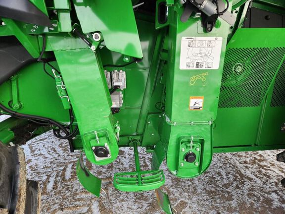 2025 John Deere S7 800 Combine