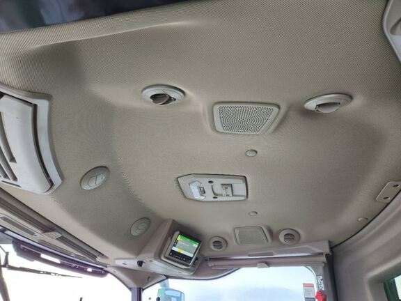 2025 John Deere S7 800 Combine