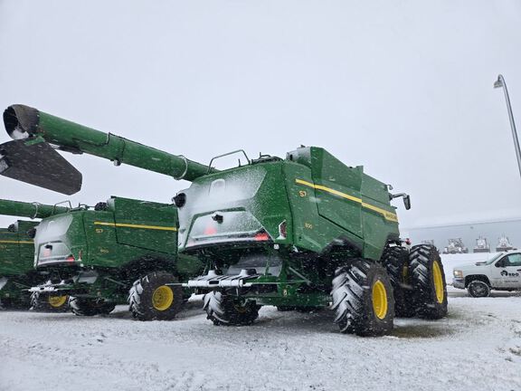 2025 John Deere S7 800 Combine