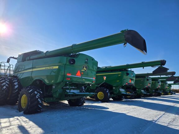 2024 John Deere S780 Combine