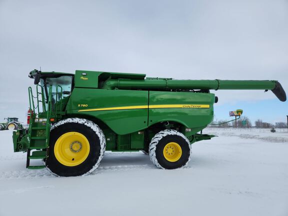 2024 John Deere S780 Combine