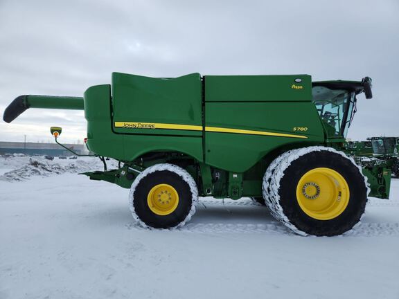 2024 John Deere S780 Combine