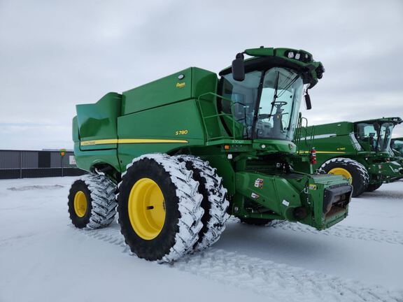 2024 John Deere S780 Combine