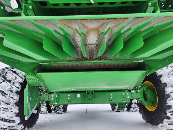 2024 John Deere S780 Combine